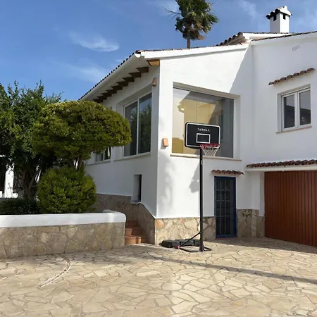 053 Romer Denia